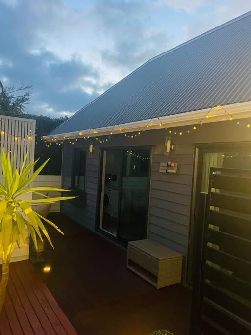 Delightful Little House & Chateau Charme Suite Auckland Extérieur photo